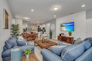 Smart TV, table football - Last Minute Disney! Private Pool, Hot Tub, Game Room & Themed Bedrooms. Book Now! #35092 (Orlando)