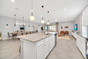 Fridge, microwave, oven, stovetop - Last Minute Disney Getaway! Private Pool, Hot Tub & Game Room. Book Now! #42814 (Orlando)