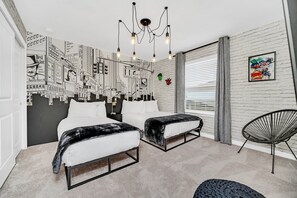 8 chambres, fer et planche Ă repasser, Wi-Fi, draps fournis