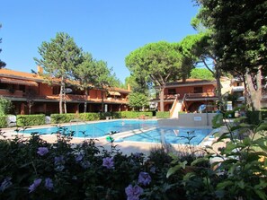 Pool - Residence Capistrano three-room apartment for 6 people (Bibione)