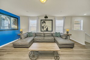 Smart TV - Last Minute Disney! Private Pool, Hot Tub, Game Room & Themed Bedrooms. Book Now! #39924 (Orlando)