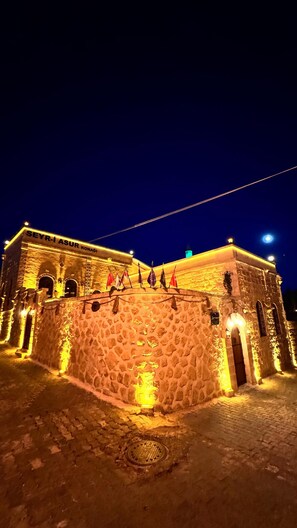 Front of property - Seyri Asur Konağı (Midyat)