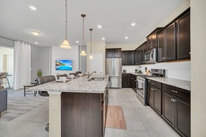 Fridge, microwave, oven, stovetop - Last Minute Disney Getaway! Private Pool & Themed Bedrooms. Book Now! #46072 (Orlando)