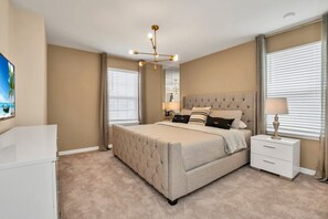 7 bedrooms, iron/ironing board, WiFi, bed sheets - Last Minute Disney! Private Pool, Hot Tub, Game Room & Themed Bedrooms. Book Now! #55445 (Orlando)