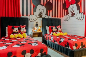 10 habitaciones, tabla de planchar con plancha, wifi y ropa de cama 