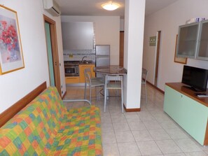 Living area - Residence Villa Felice three-room apartment C for 6 persons (Bibione)