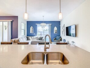 Smart TV - Last Minute Disney Getaway! Private Pool & Themed Bedrooms. Book Now! #87933 (Orlando)