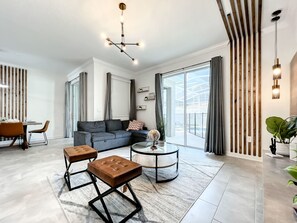 Smart TV - Last Minute Disney Getaway! Townhouse with Private Pool. Book Now! #87961 (Orlando)