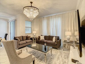 Smart TV - Last Minute Disney Getaway! Townhouse with Private Pool. Book Now! #87975 (Orlando)