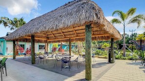 Outdoor dining - Last Minute Disney Getaway! Luxury Condo with Private Balcony. Book Now! #87985 (Orlando)