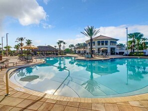 Et oppvarmet basseng