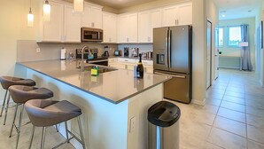 Private kitchen - Last Minute Disney Getaway! Luxury Condo with Private Balcony. Book Now! #87995 (Orlando)