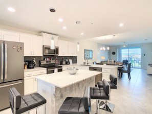 Fridge, microwave, oven, stovetop - Last Minute Disney Getaway! Luxury Condo with Private Balcony. Book Now! #88017 (Orlando)