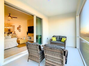 Smart TV - Last Minute Disney Getaway! Luxury Condo with Private Balcony. Book Now! #88037 (Orlando)
