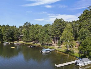 Marina - Bayview Resort Sandy Shores Cabin #3 (Saint Germain)