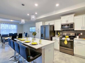 Fridge, microwave, oven, stovetop - Last Minute Disney Getaway! Luxury Condo with Private Balcony. Book Now! #88043 (Orlando)