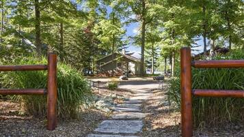 Enceinte de lâhĂ©bergement