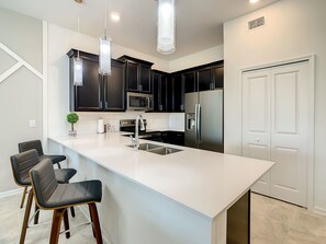 Fridge, microwave, oven, stovetop - Last Minute Disney Getaway! Themed Bedrooms & Private Balcony. Book Now! #88045 (Orlando)