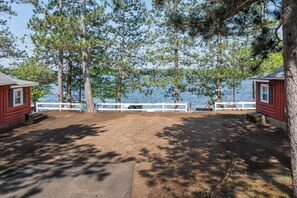 Property grounds - Loons Landing Legacy (Saint Germain)
