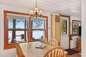 Dining - Whispering Waters Bayview Resort Cabin 4 (St Germain)