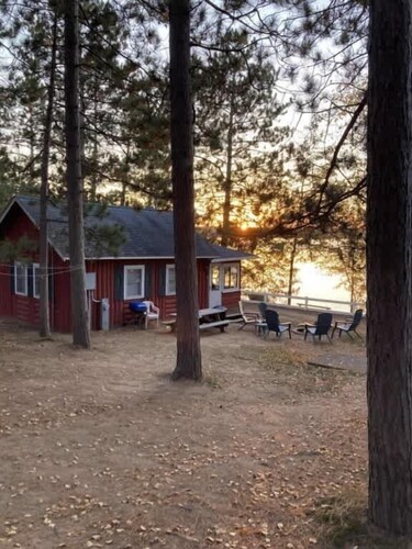 Lake Breeze Cabin #4