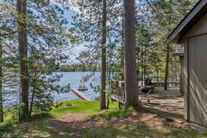Terrace/patio - Chain Lake Retreat Holiday Home (Eagle River)