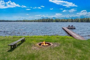 Property grounds - Chain Lake Retreat Holiday Home (Eagle River)