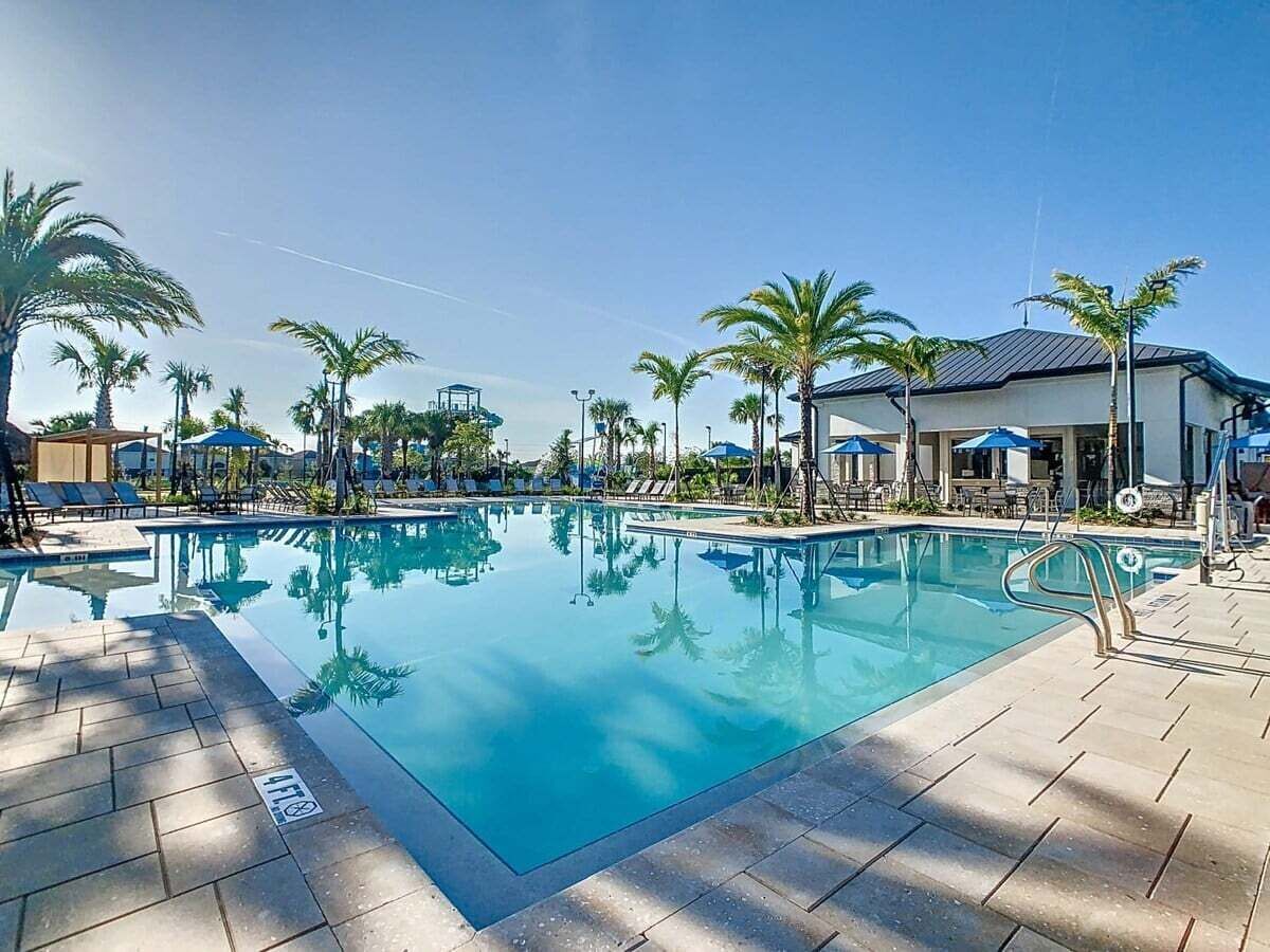 Et oppvarmet basseng