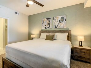 2 soverom, strykejern/-brett, wi-fi og sengetøy