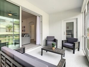 Terrace/patio - Last Minute Disney Getaway! Themed Bedrooms & Private Balcony. Book Now! #98291 (Orlando)