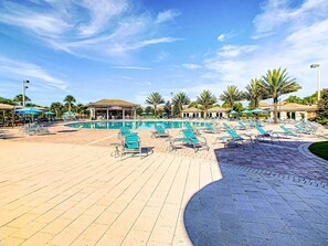 Et oppvarmet basseng