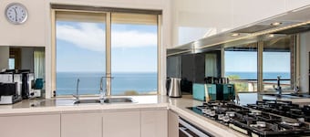 Hallett Cove Hideaway | By Host Solutions