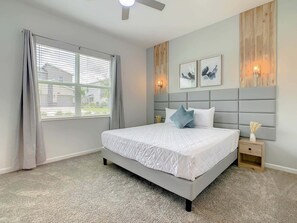 2 bedrooms, iron/ironing board, WiFi, bed sheets - Last Minute Disney Getaway! Themed Bedrooms & Private Balcony. Book Now! #100095 (Orlando)