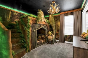 Interior - Last Minute Disney! Private Pool, Hot Tub, Game Room & Themed Bedrooms. Book Now! #63021 (Orlando)