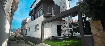 Taş tatil evleri