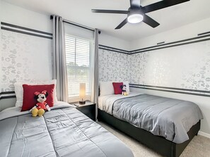 3 bedrooms, iron/ironing board, WiFi, bed sheets - Last Minute Disney Getaway! Private Pool & Themed Bedrooms. Book Now! #100093 (Orlando)