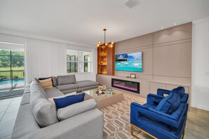 Smart TV, foosball - Last Minute Disney! Private Pool, Hot Tub, Game Room & Themed Bedrooms. Book Now! #55971 (Orlando)