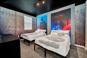 9 quartos, ferros/tábuas de passar roupa, Wi-Fi, roupa de cama
