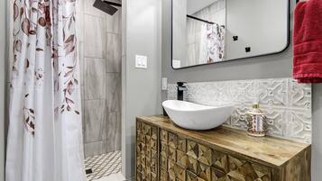 Shower, towels