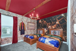 6 bedrooms, iron/ironing board, WiFi, bed sheets - Last Minute Disney Getaway! Private Pool, Hot Tub & Game Room. Book Now! #60431 (Orlando)