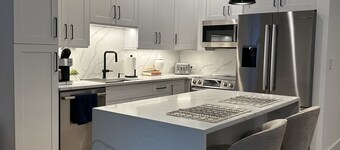 Resort-Style Pool Home in Downtown Delray Beach - 3 minutes from Atlantic Avenue