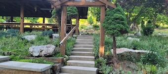 Lake House at Teter Creek