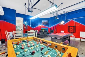 Game room - Last Minute Disney! Private Pool, Game Room & Themed Bedrooms. Book Now! #78223 (Orlando)