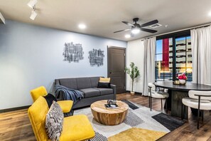 TV - Iconic NOLA 2BR Experience Condo with 2 Balconies (New Orleans)