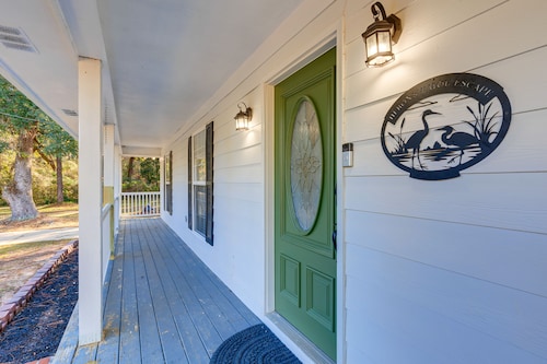Tranquil Coden Retreat: 10 Mi to Dauphin Island!