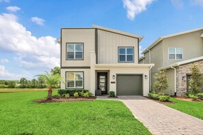 Exterior - Last Minute Disney Getaway! Private Pool, Hot Tub & Game Room. Book Now! #92381 (Orlando)