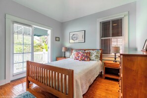 4 bedrooms, iron/ironing board, free WiFi, bed sheets - Truman House - Private Pool Home in the Heart of Old Town Key West! (Key West)