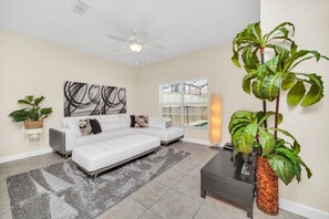 Smart TV - Last Minute Disney Getaway! Townhouse with Private Pool. Book Now! #92399 (Orlando)