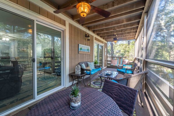 Outdoor dining - 9C Amelia Landings, 9C Amelia Landings 2 Bed ~Short Walk to the Beach! (Fernandina Beach)