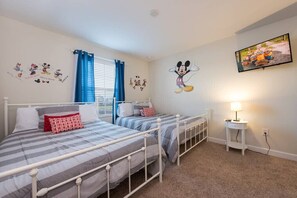 4 chambres, fer et planche à repasser, Wi-Fi, draps fournis